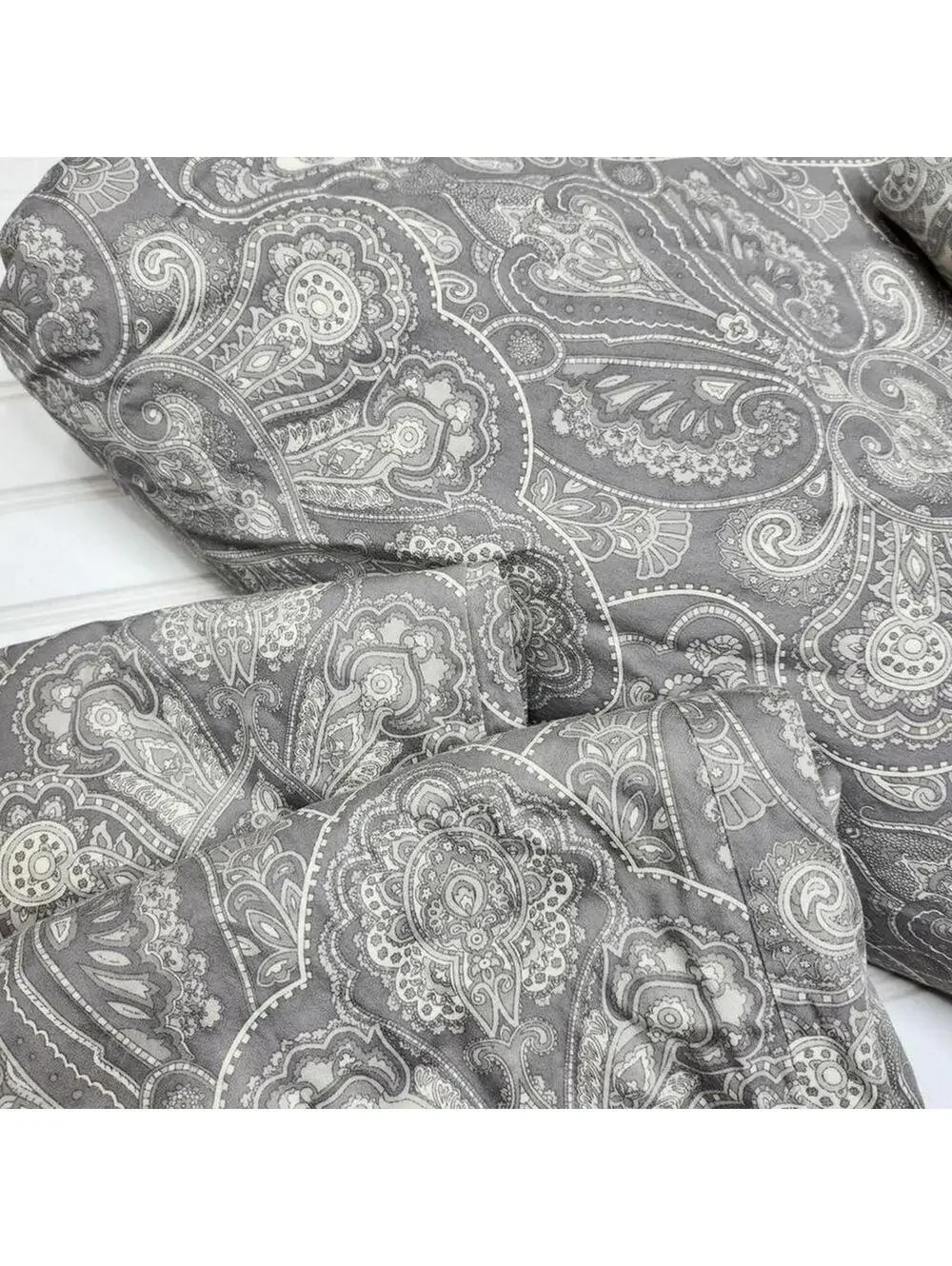 Copperloom Queen Gray Paisley Luxury Duvet + 2 Pillowcases + 1 King Pillowcase